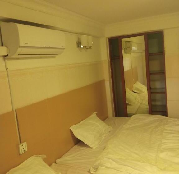 Quarto Triplo Estandar, 华越宾馆
