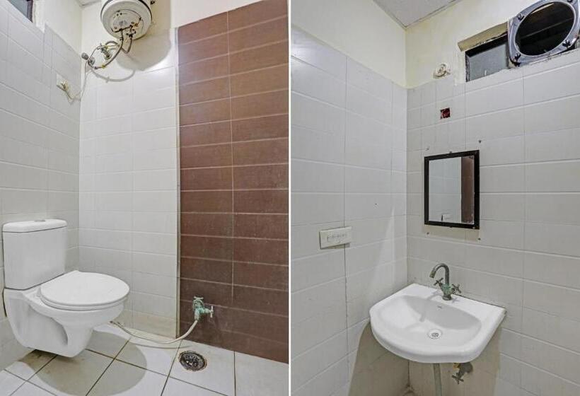 Трехместный Номер Классика, Oyo Flagship 81144 Hotel Maharaja
