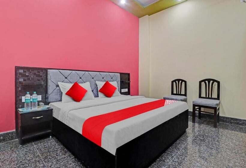 三人经典房间, Oyo Flagship 81375 Hotel Kashi