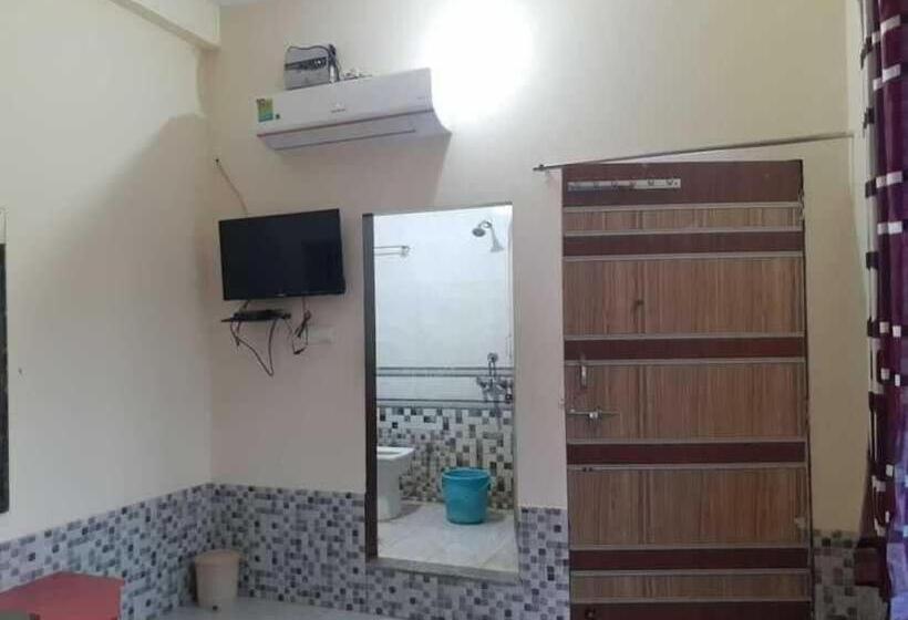 Трехместный Номер Классика, Oyo 81087 Hotel Relax Inn