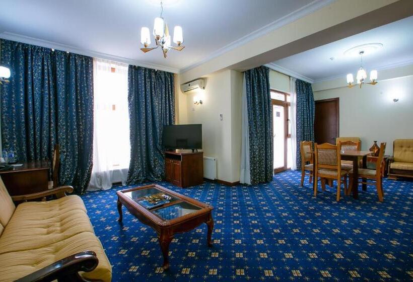 سوییت خانوادگی, Afra Oghuz Mountain Resort