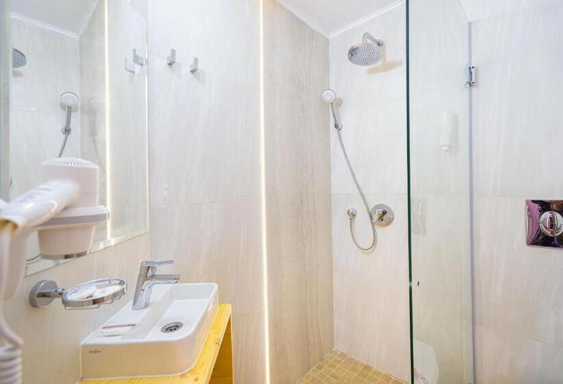 اتاق اکونومی, Aurora Rooms   290m From Aqua Park