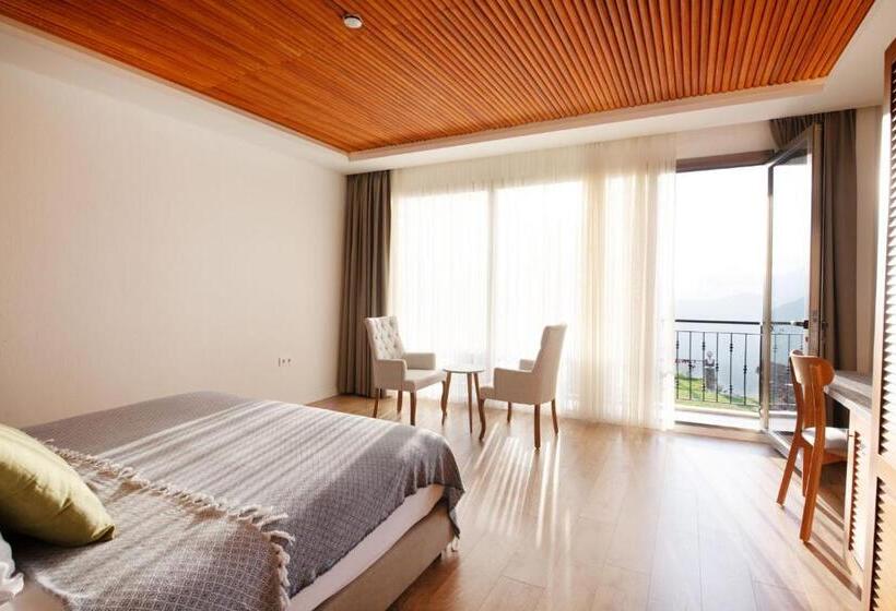 Четырехместный Номер Стандарт, Ephesus Retreat