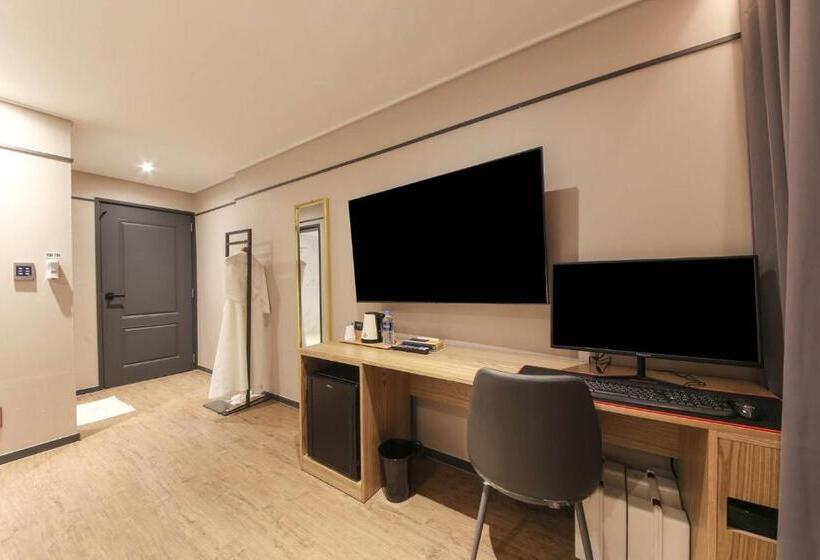 디럭스 룸, Hound Hotel Sasang