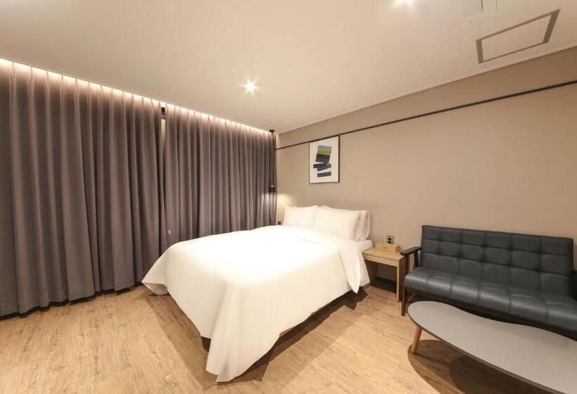 디럭스 룸, Hound Hotel Sasang