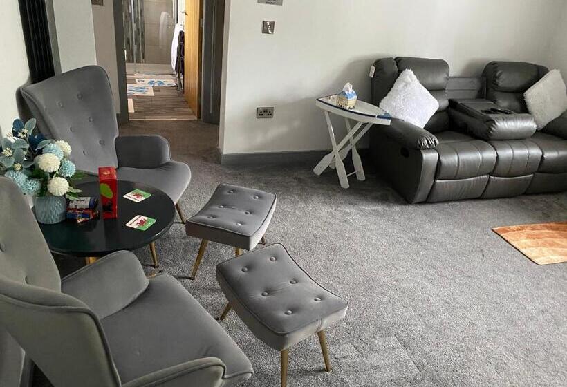 Deluxe Suite King Bed, The Moores Castle Holiday Suites