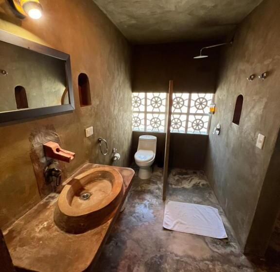 컴포트 트리플 룸, Casa Gajah Hotel Cuyo