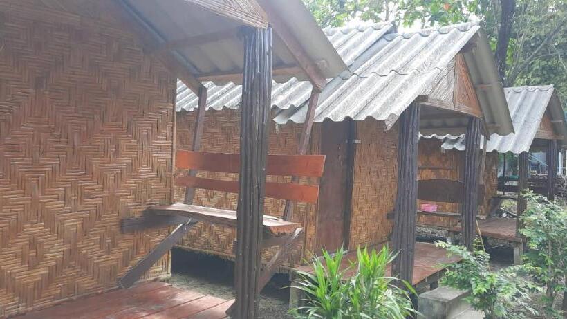 Бунгало Стандарт, Chill Chill Long Beach Hostel