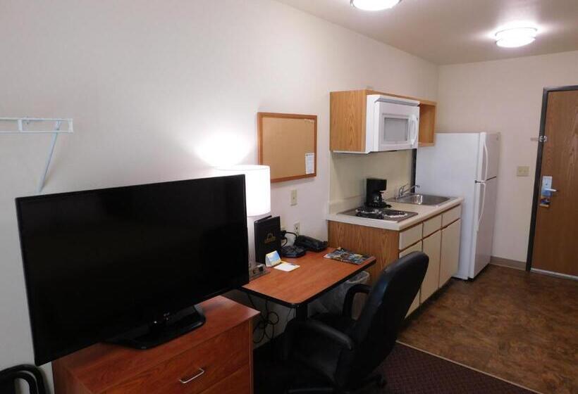 Номер Superior Адаптированный для Инвалидов, Days Inn & Suites By Wyndham Rochester South