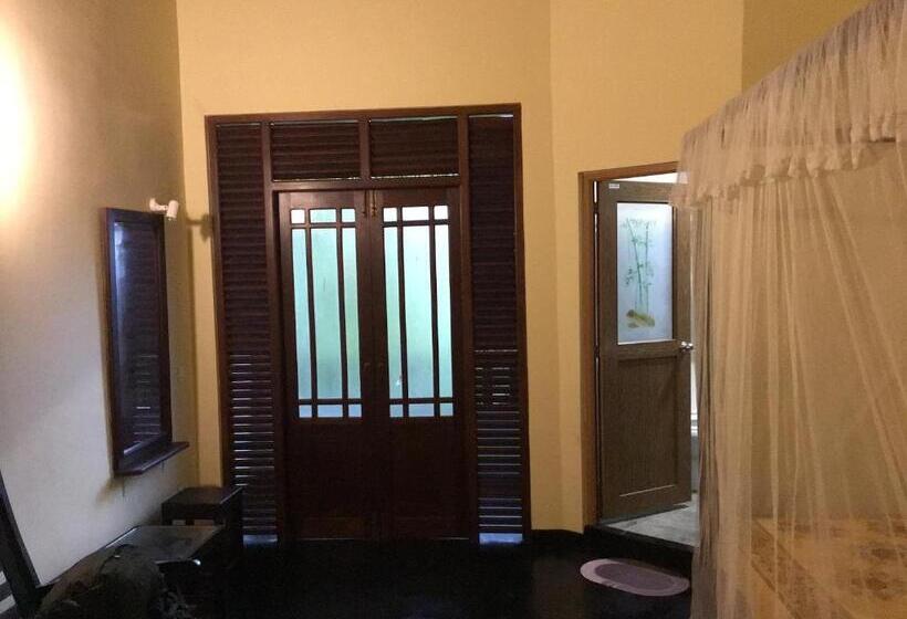 带阳台的豪华间, Dew Drop Villa