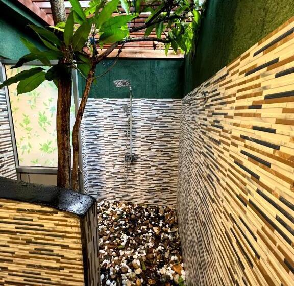 اتاق استاندارد با چشم‌انداز استخر, Mango Tree House Mirissa