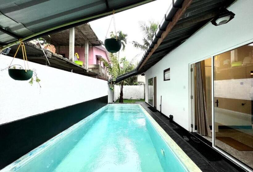 اتاق استاندارد با چشم‌انداز استخر, Mango Tree House Mirissa