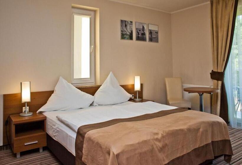 Номер Стандарт, 77 Restauracja Spa
