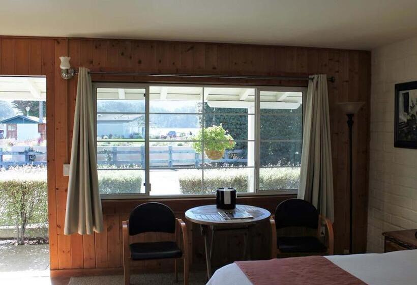 정원 전망 4인용 스탠다드 룸, Back Bay Inn