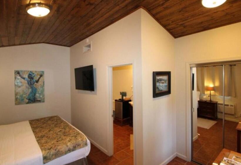 스탠다드 룸 킹사이즈 침대, Back Bay Inn
