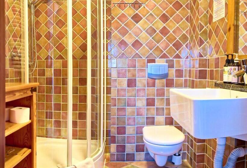 Номер Стандарт, Joseph Conrad Spa & Wellness
