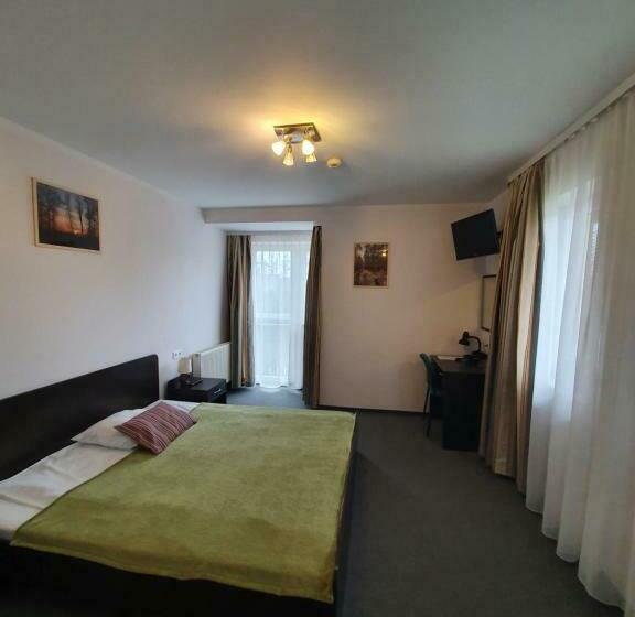 Quarto Estandar, Solec