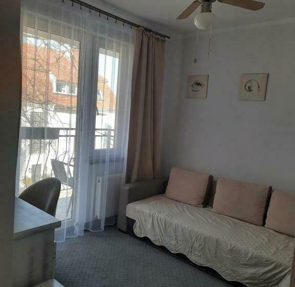 اتاق استاندارد سه تخته با بالکن, Villa Rafa