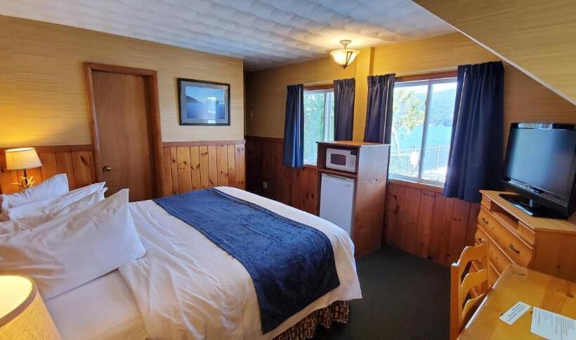 Номер Deluxe Кровать Кинг, The Lake Motel