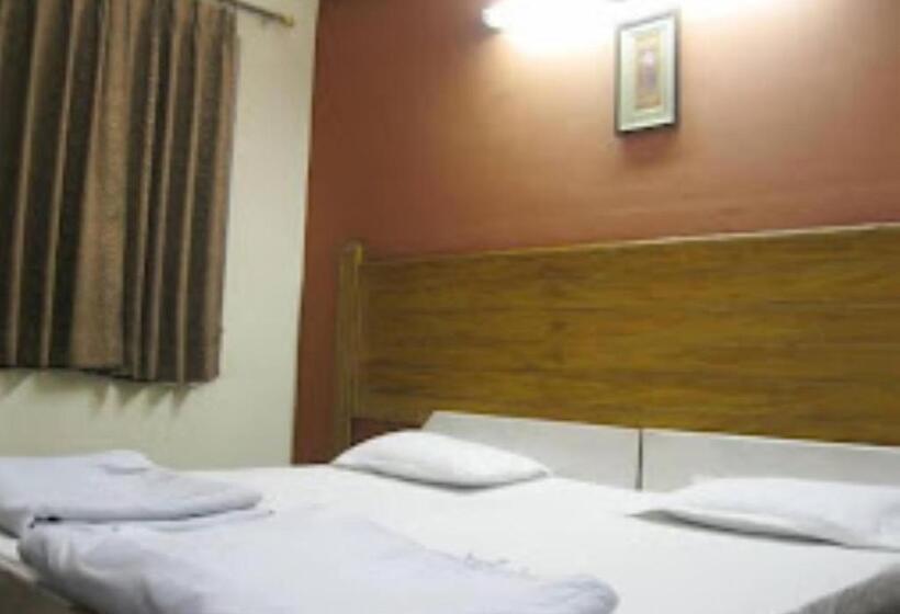 Номер Deluxe, Ajay International Agra