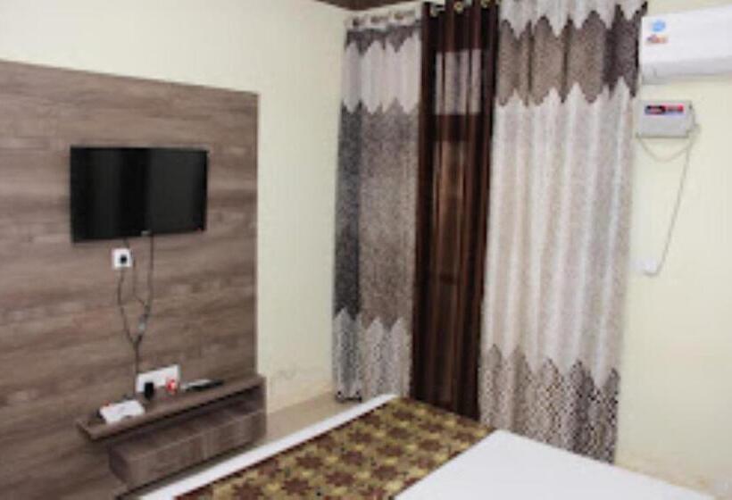 Номер Deluxe, Anamsa Residency Vrindavan