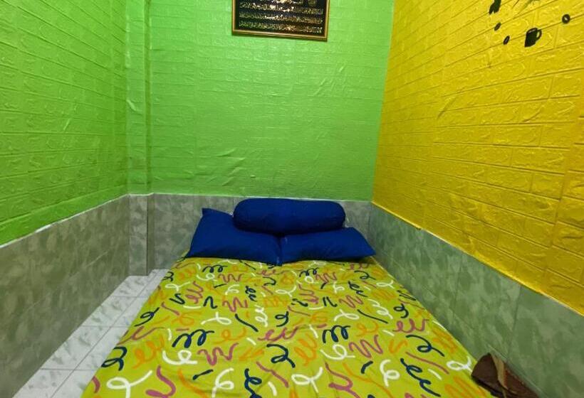Номер Стандарт, Oyo Life 93401 Kos Putri Alamanda Syariah
