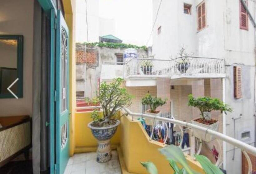 اتاق استاندارد با بالکن, Nemohousehomestay