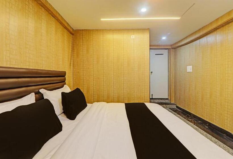 Трехместный Номер Классика, Collection O Hotel Bati Ghar And Resturant