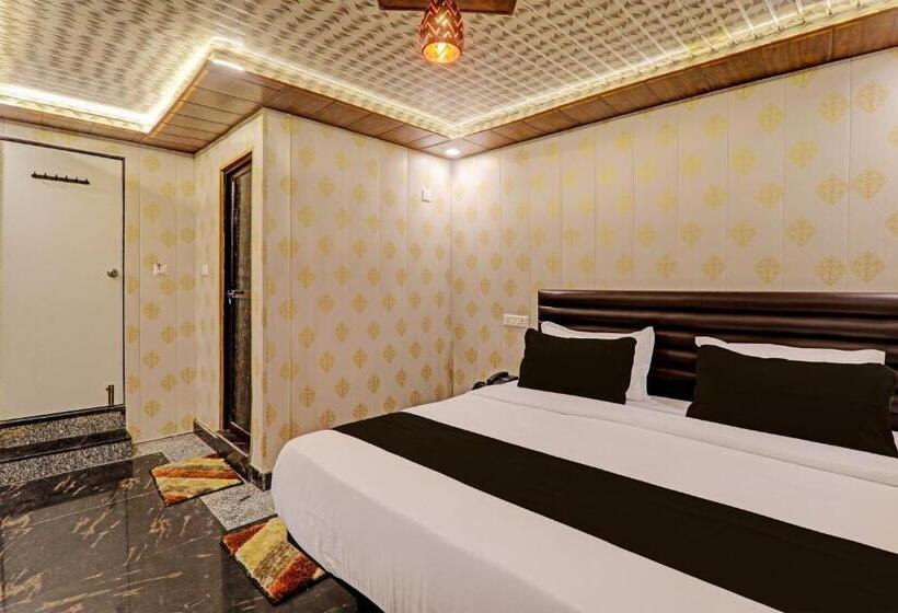 Трехместный Номер Классика, Collection O Hotel Bati Ghar And Resturant