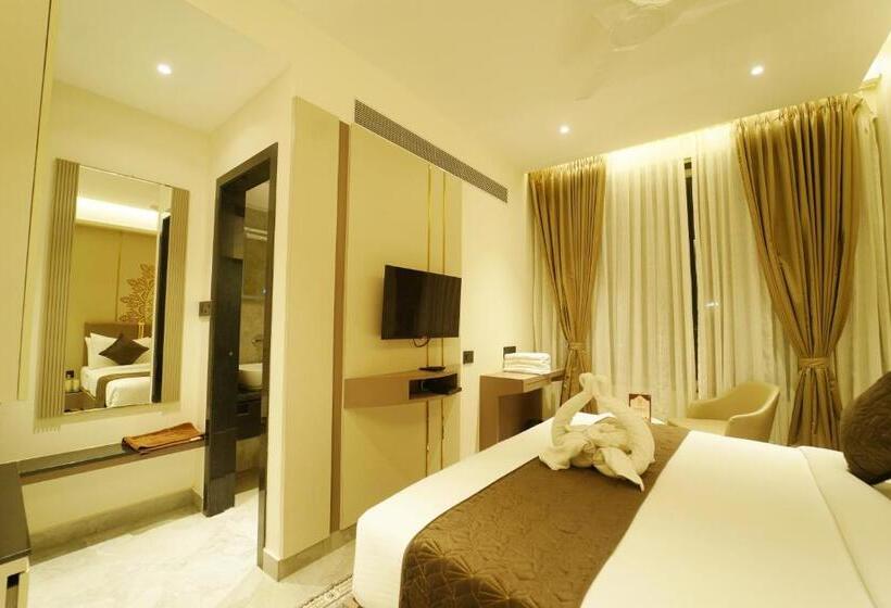 标准间, Yuvraj Le Royale