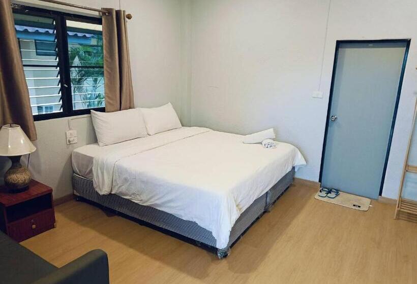 Номер Deluxe с Балконом, Khao Yai Lake Hill Resort เขาใหญ่เลค ฮิลล์ รีสอร์ท