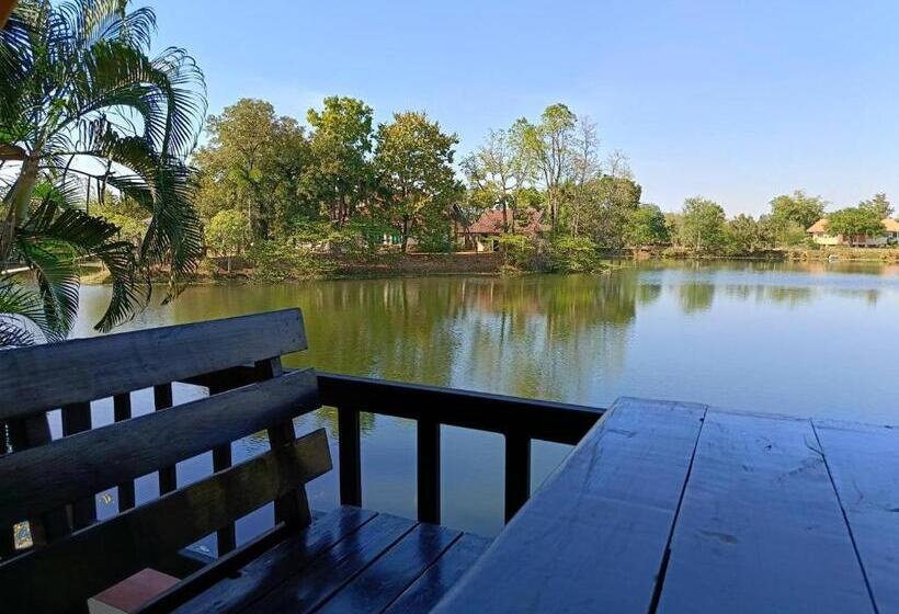 Номер Deluxe с Балконом, Khao Yai Lake Hill Resort เขาใหญ่เลค ฮิลล์ รีสอร์ท