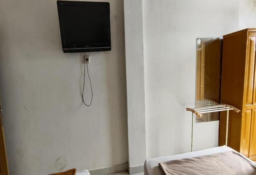 اتاق استاندارد, Oyo 93512 Umbuy Homestay