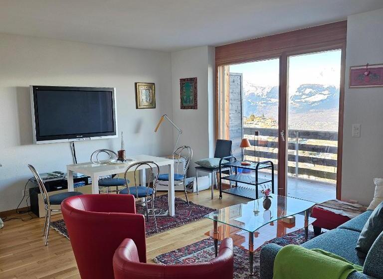 스탠다드 룸 킹사이즈 침대, Appartement Meublé à Louer à Nax