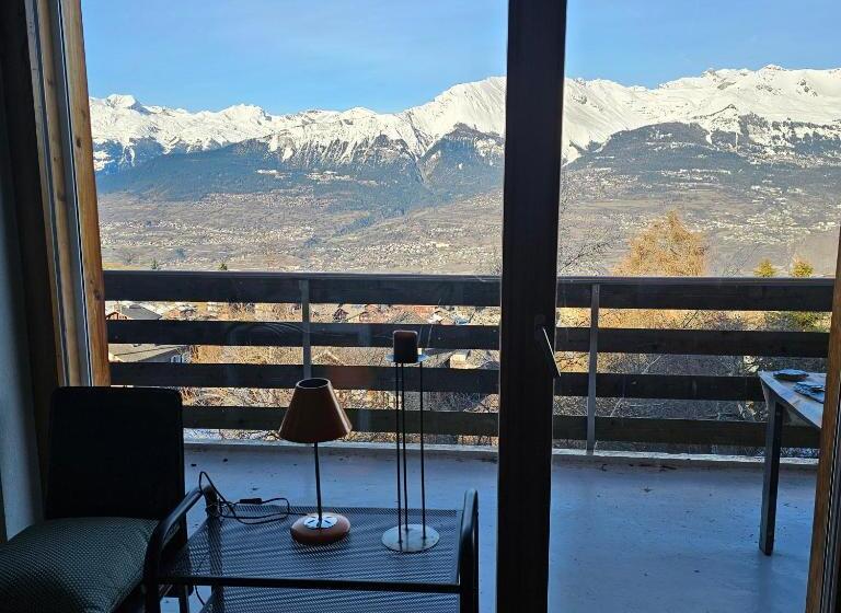 스탠다드 룸 킹사이즈 침대, Appartement Meublé à Louer à Nax