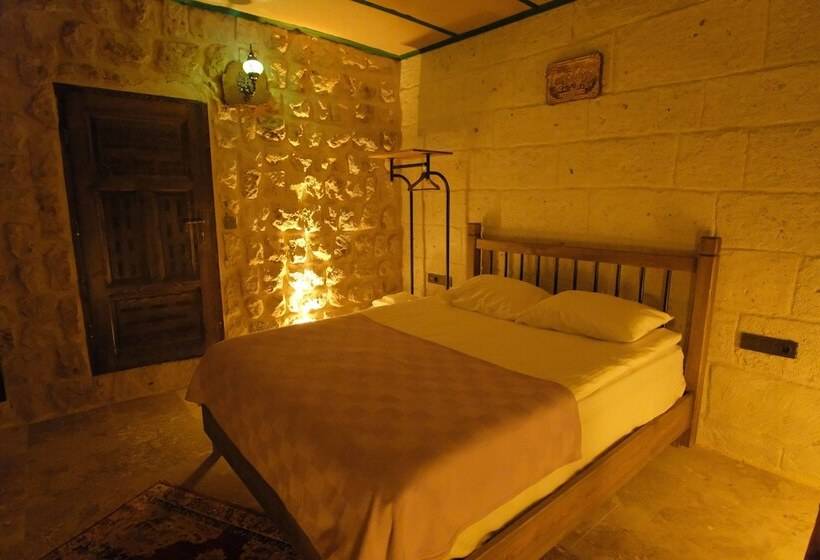 Номер Стандарт, Euphoria Cave House