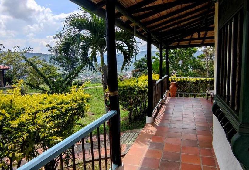 Хижина, Santa Lucia Estancia Rural