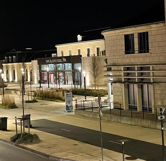 Студия Стандарт, Le Bugatti Studio En Face De La Gare