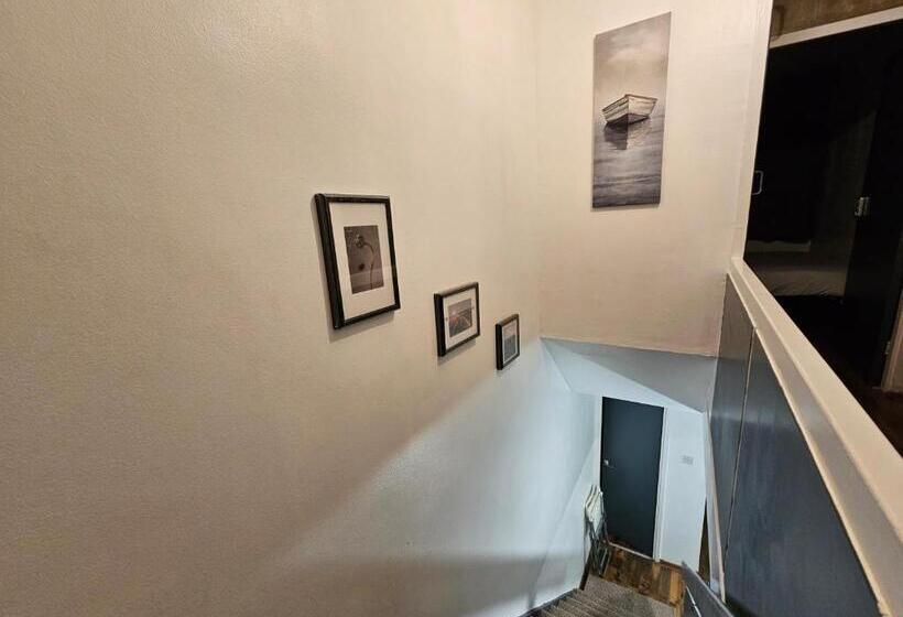غرفة قياسية, Spitalfields Rooms