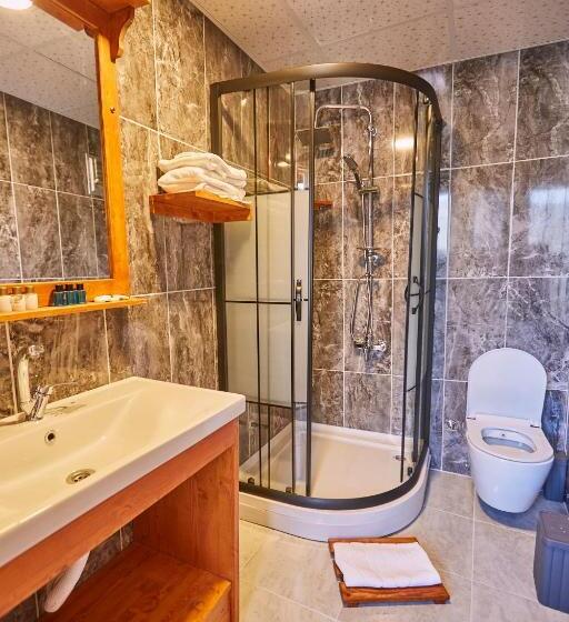 اتاق لوکس با چشم‌انداز دریا, Sabina Hotel Near Grand Bazaar, City Center