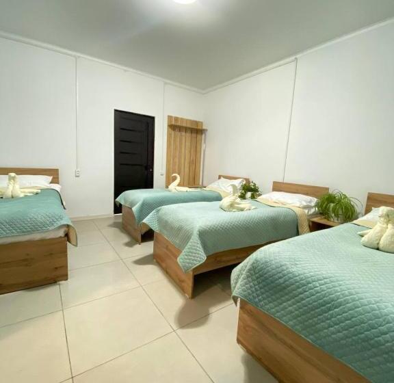 اتاق استاندارد چهار تخته, Sayak Hostel