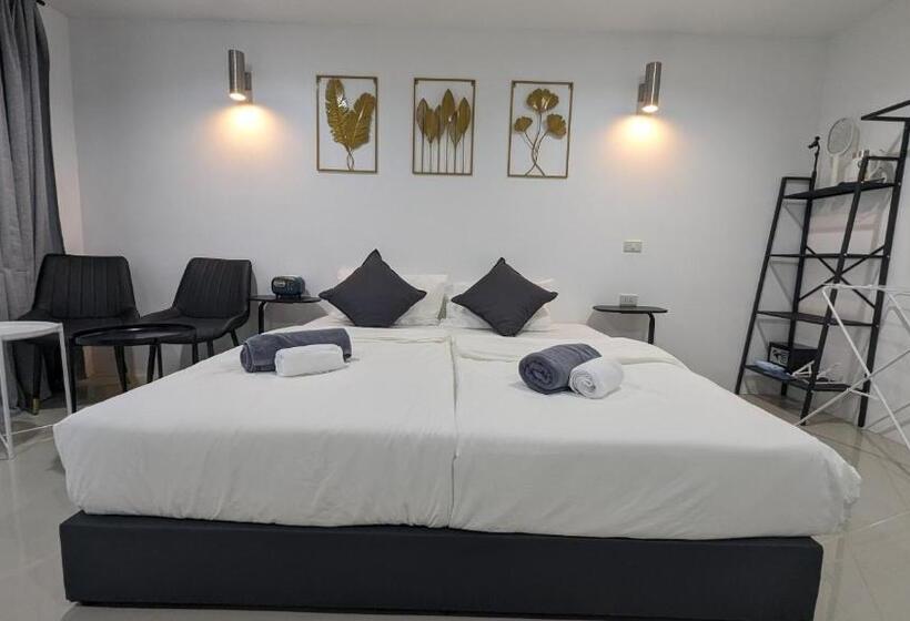 Номер Стандарт с Балконом, Chu Cha S Rooms