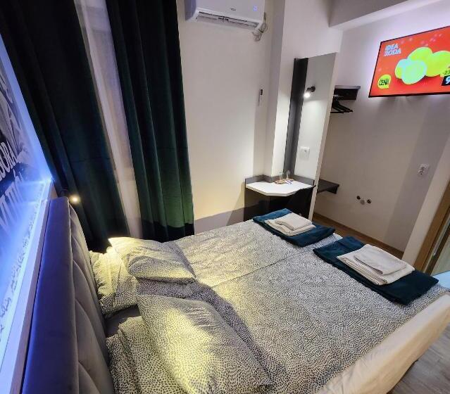 استودیوی لوکس, Magazaki Apartments Tešnjar