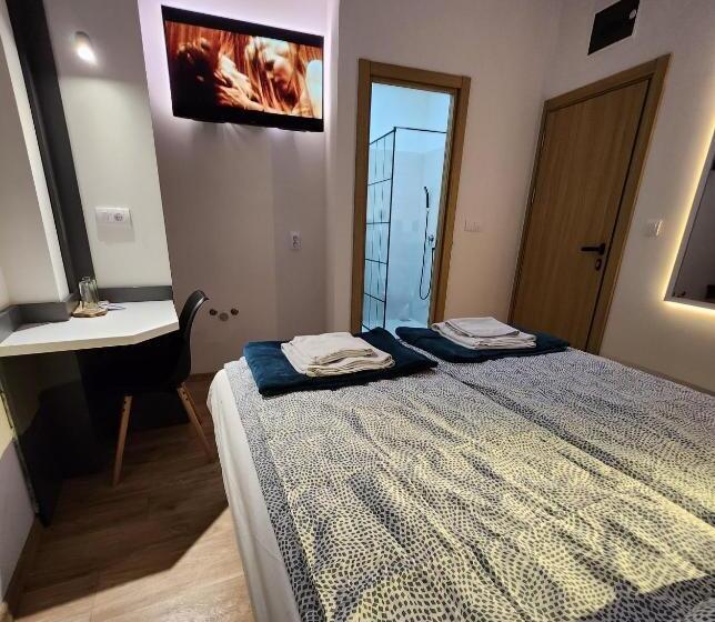 استودیوی لوکس, Magazaki Apartments Tešnjar