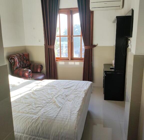 Номер Deluxe, Penginapan Nurmega Jaya