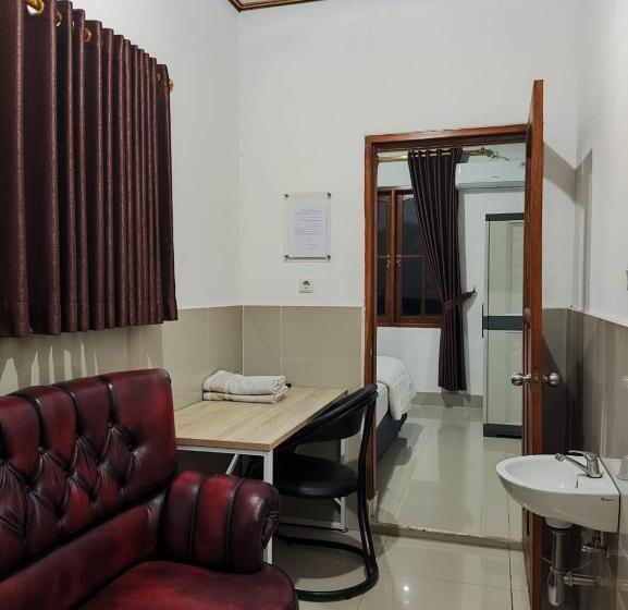 Номер Deluxe, Penginapan Nurmega Jaya