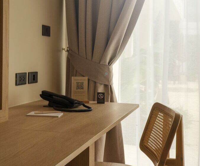 Номер Deluxe Вид на Бассейн, Niranapa Boutique Resort