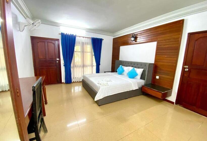 اتاق استاندارد, Behind Shopping Guest House