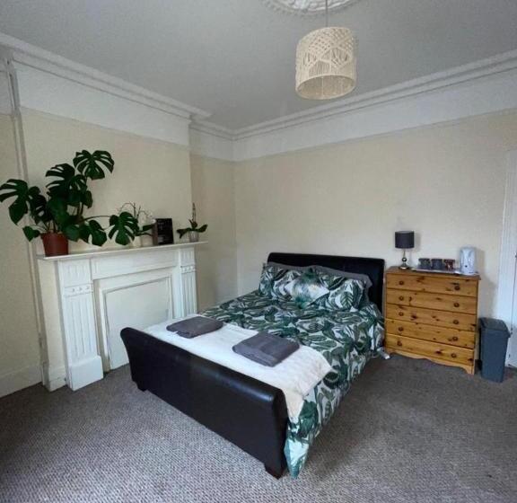 חדר סטנדרט חדר אמבטיה משותף, House In Antrim Road