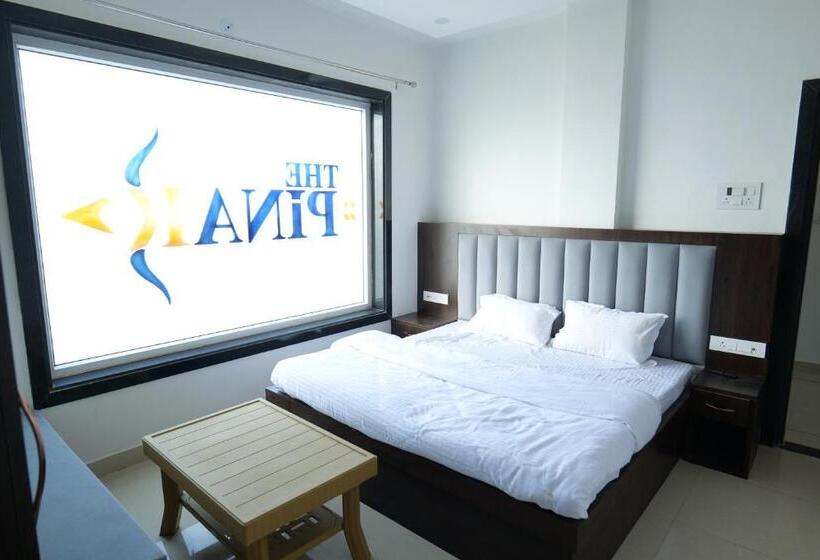 Номер Deluxe, The Pinak Hotel And Restaurant